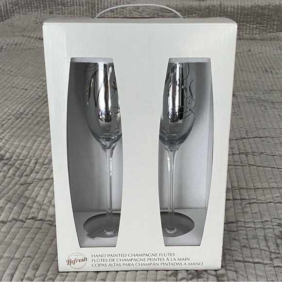 Cypress Home Wedding Day Décor Mr. and Mrs. Champagne Flutes - BRAND NEW!!! - Picture 10 of 13